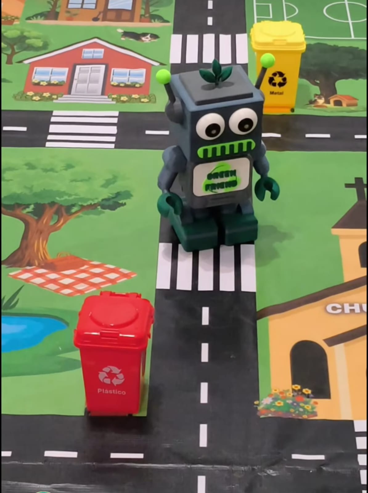 Robô Green Friend na pista educativa